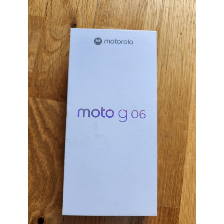 Open-Box Control Vamal, 0 minute: Telefon mobil Motorola g06 Power, Dual SIM, 256GB, 4GB RAM, Tapestry