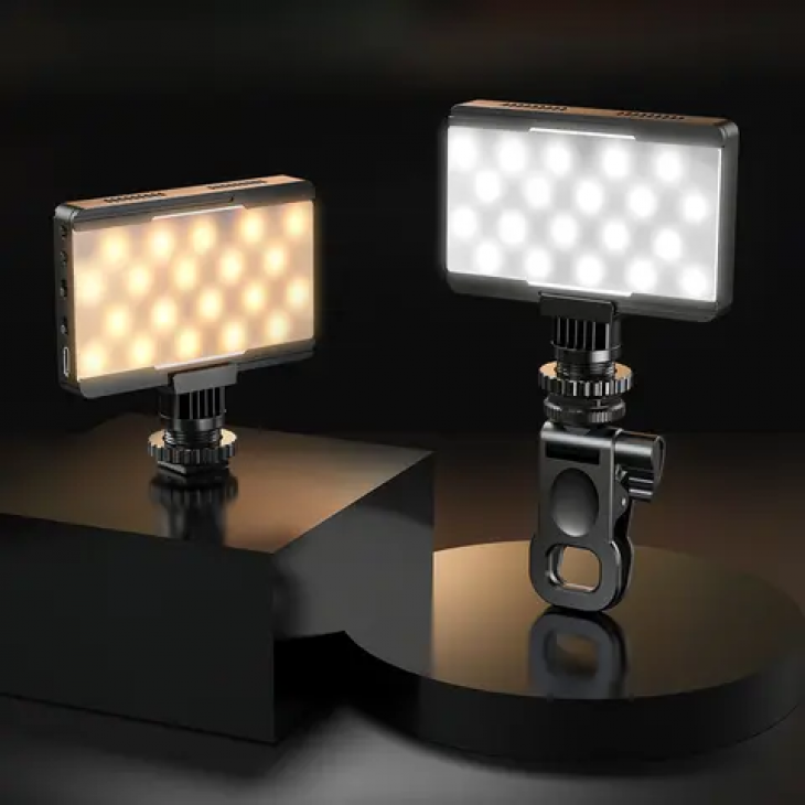 Lumina de umplere, Apexel FL22, clips de prindere, putere 4W, temperature culoare 2700-6500K