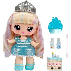 Păpușă Mare YummiLand Callie Birthday Cake & Sprinks + Pet Balsam de Buze Num Nom, Păpușă Parfumată cu Set DIY Lip Gloss, pentru Copii 4+ ani