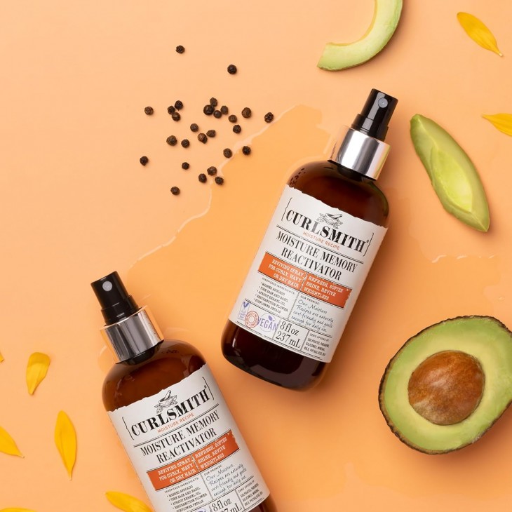 Balsam fără clătire Curlsmith Moisture Memory Reactivator, reactivare și hidratare pentru păr ondulat și creț, formulă vegană, 237 ml