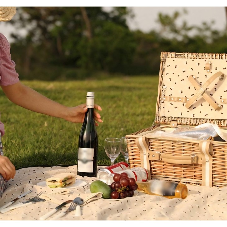 Cos de picnic premium din rachita pentru 2 persoane, Willow Weave CF-022, geanta termoizolanta mare, patura impermeabila ,ideal iesiri in aer liber