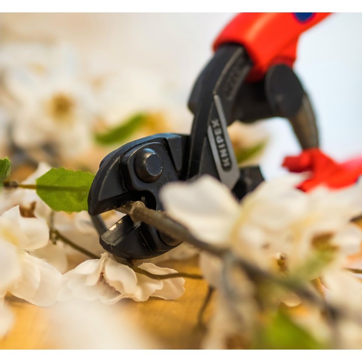 Cleste profesional tip mini bolt cutter, Knipex CoBolt 71 32 200, 200 mm, forta de taiere extrema, design compact, otel calit de inalta rezistenta, manere ergonomice, original Germania